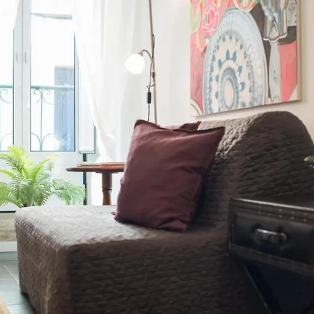 Madragoa Hideout * Lisbon